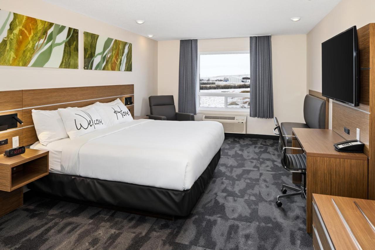 Home Inn & Suites - スウィフト・カレント エクステリア 写真