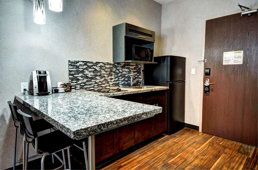 Home Inn & Suites - スウィフト・カレント 部屋 写真