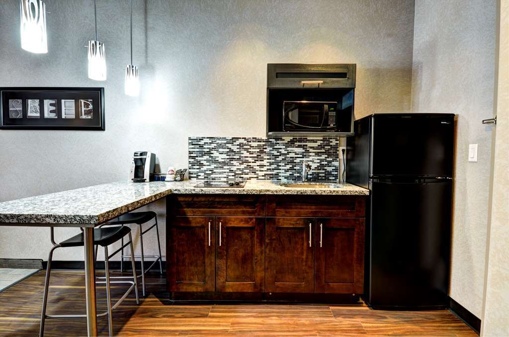 Home Inn & Suites - スウィフト・カレント 部屋 写真